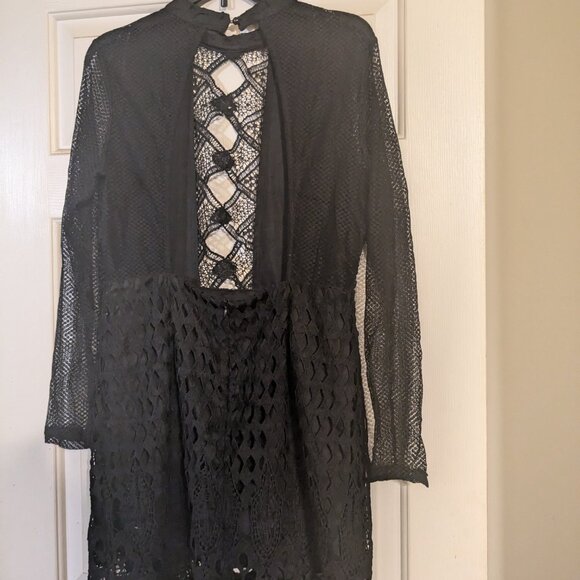 Black dress - Picture 2 of 2